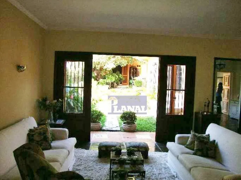 Casa, 4 quartos, 240 m² - Foto 3
