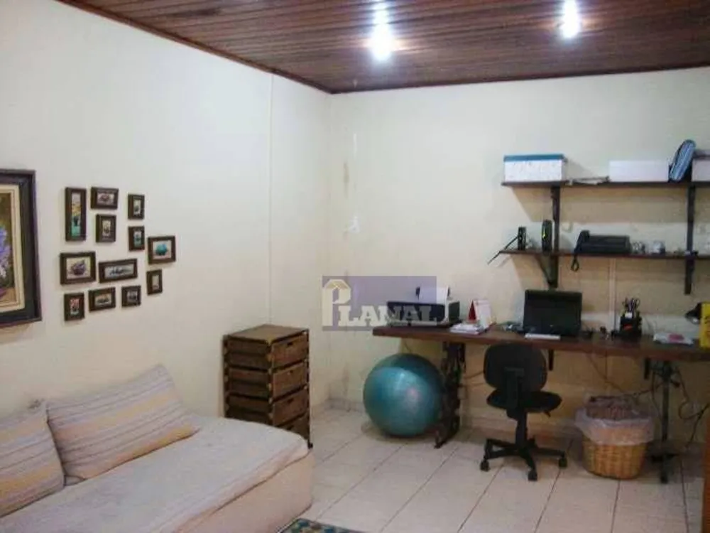 Casa, 4 quartos, 240 m² - Foto 6
