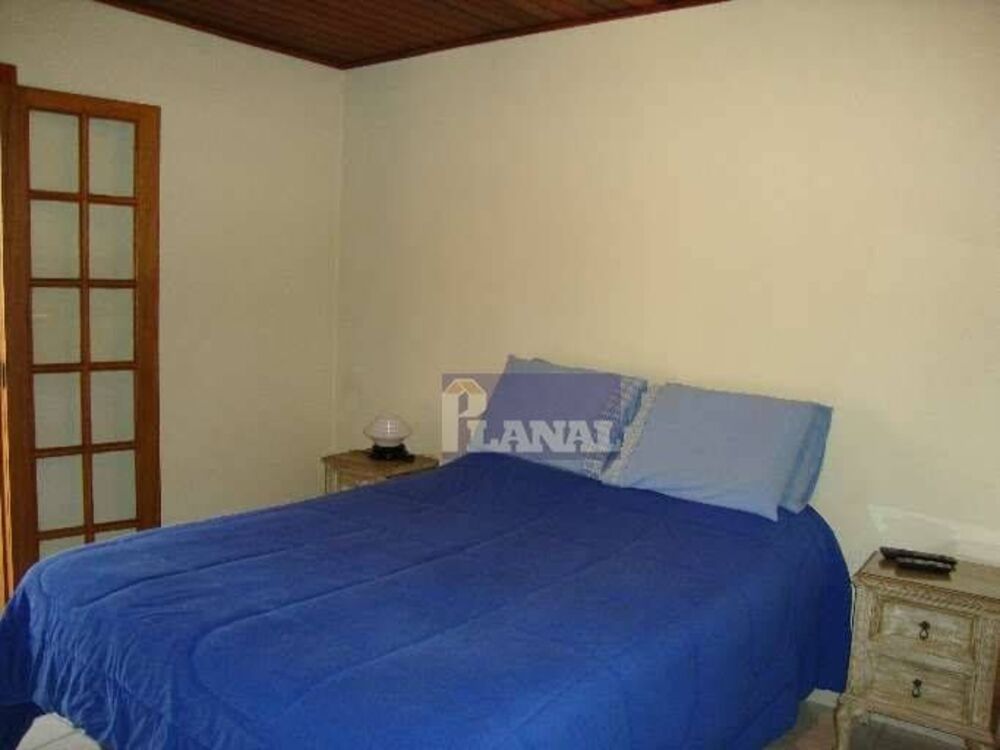Casa, 4 quartos, 240 m² - Foto 2