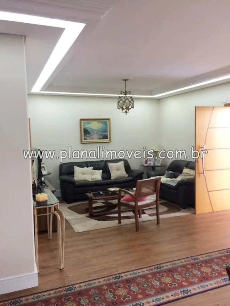 Casa, 3 quartos, 350 m² - Foto 1
