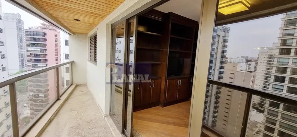 Apartamento para alugar com 3 quartos, 127m² - Foto 4