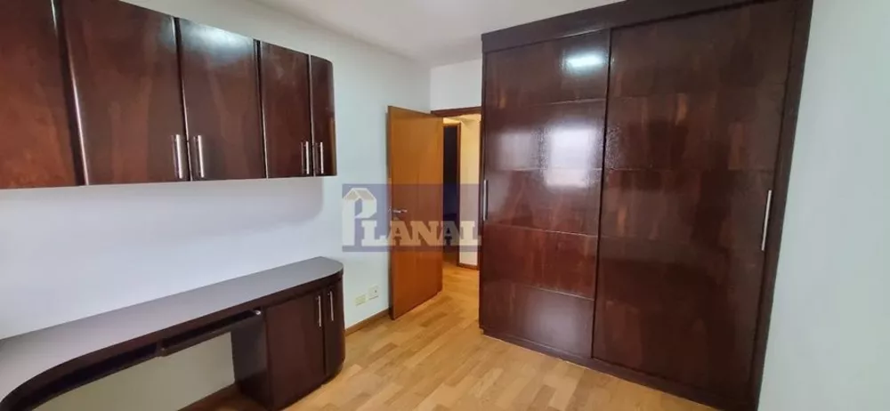 Apartamento para alugar com 3 quartos, 127m² - Foto 8