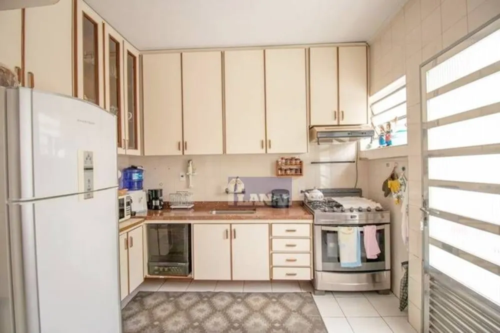 Sobrado, 3 quartos, 181 m² - Foto 1
