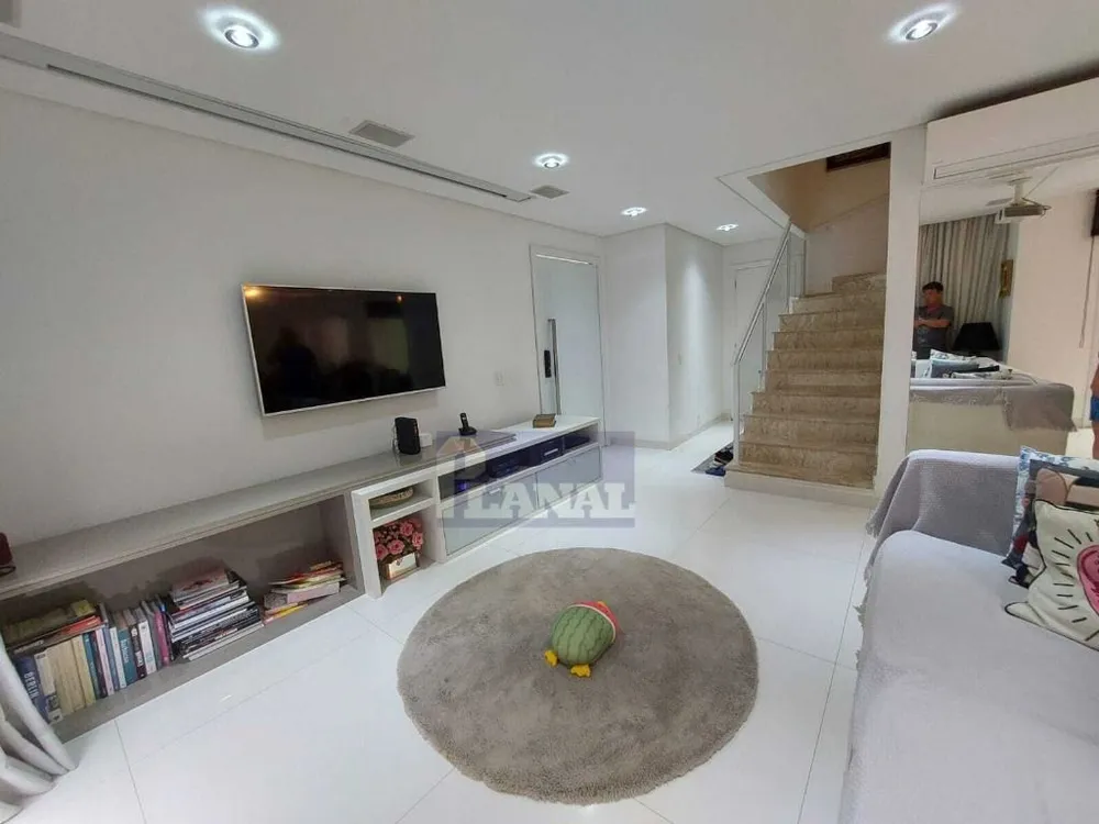 Sobrado, 4 quartos, 209 m² - Foto 1
