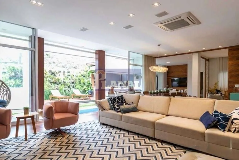 Sobrado, 4 quartos, 819 m² - Foto 1