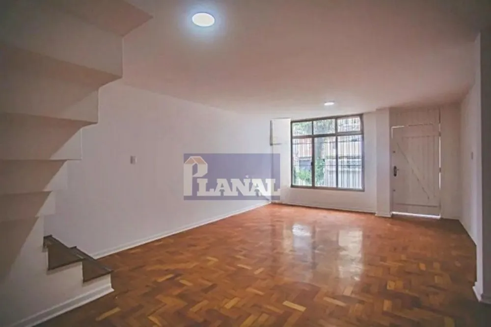 Sobrado, 3 quartos, 216 m² - Foto 1