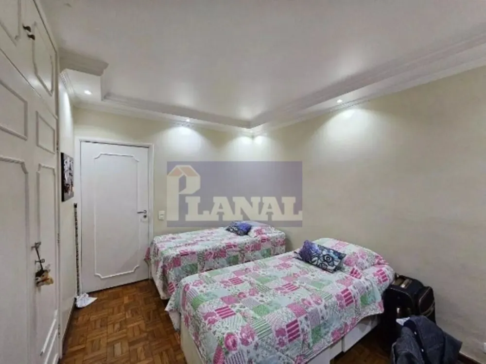 Casa, 3 quartos, 219 m² - Foto 2