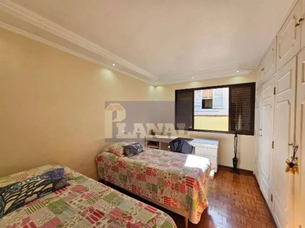 Casa, 3 quartos, 219 m² - Foto 3