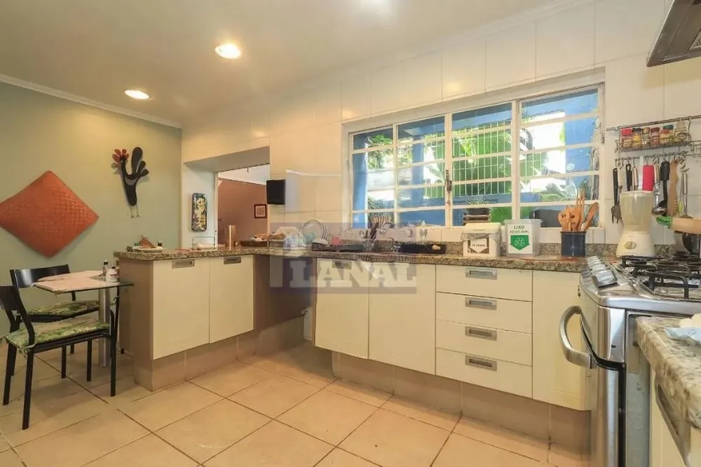 Sobrado, 3 quartos, 256 m² - Foto 10
