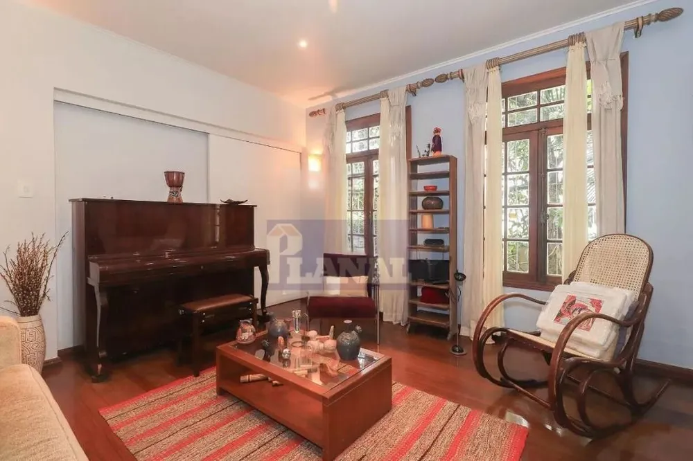 Sobrado, 3 quartos, 256 m² - Foto 1