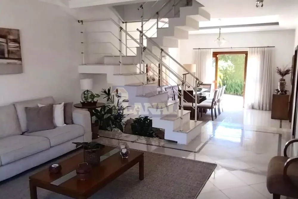 Sobrado, 3 quartos, 199 m² - Foto 2