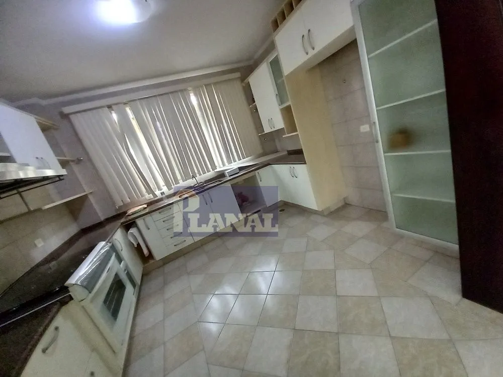 Sobrado, 4 quartos, 332 m² - Foto 1