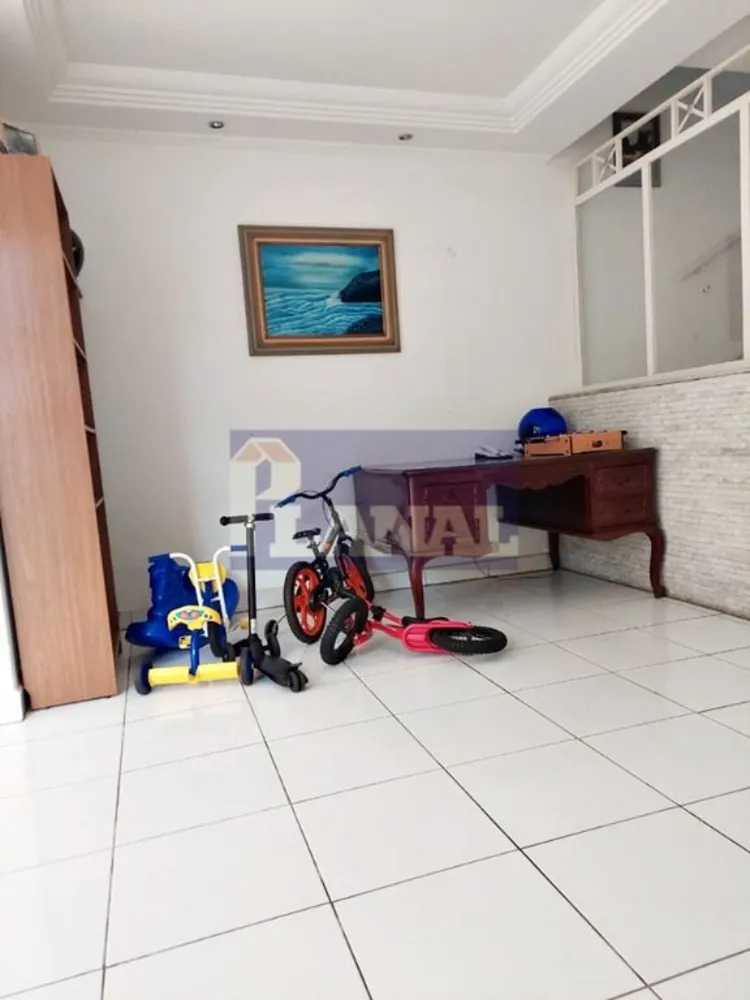 Sobrado, 3 quartos, 211 m² - Foto 4