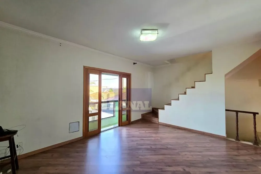 Sobrado, 3 quartos, 203 m² - Foto 1