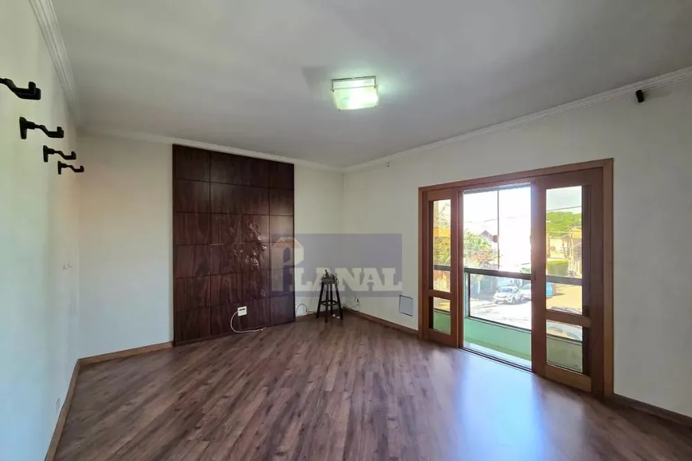 Sobrado, 3 quartos, 203 m² - Foto 2