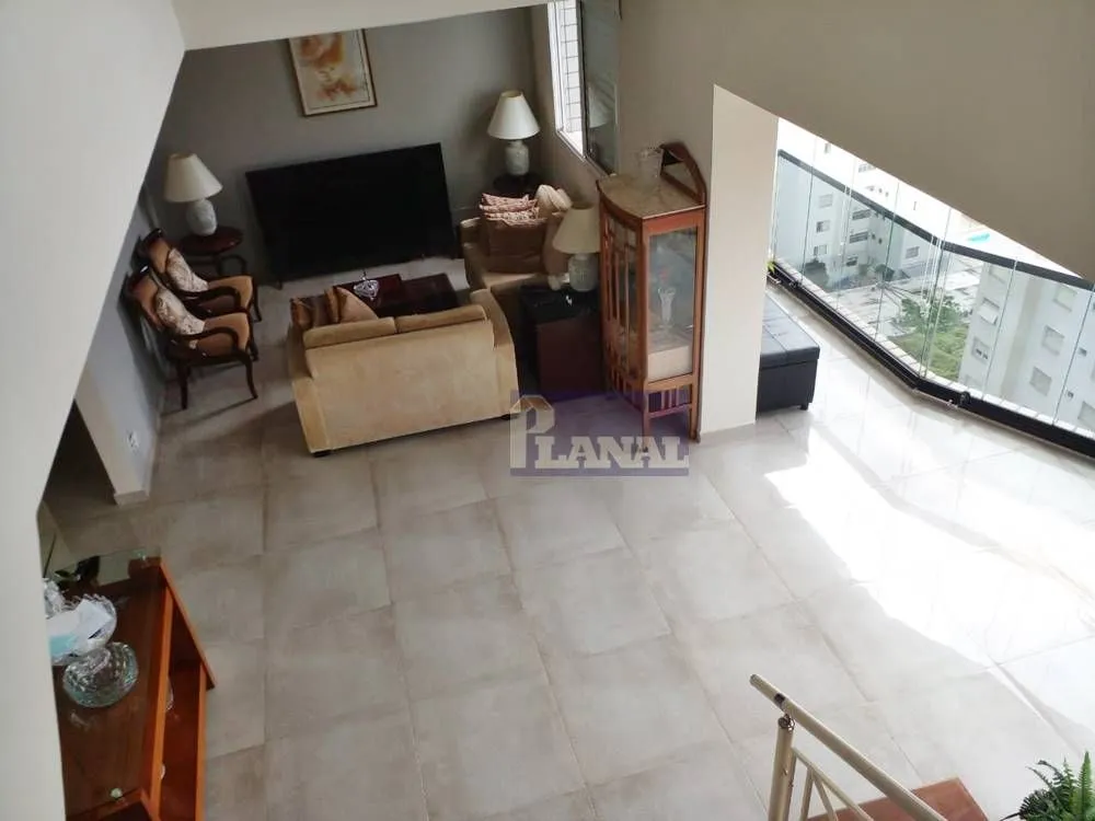 Apartamento, 3 quartos, 180 m² - Foto 1