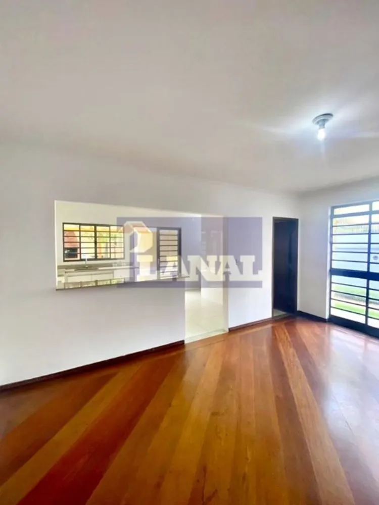 Sobrado, 6 quartos, 224 m² - Foto 1