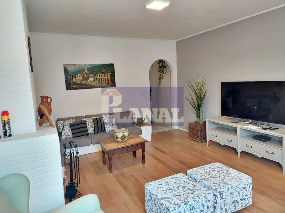 Sobrado, 3 quartos, 202 m² - Foto 1