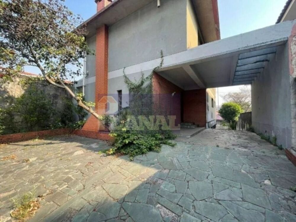 Sobrado à venda e aluguel com 5 quartos, 308m² - Foto 1
