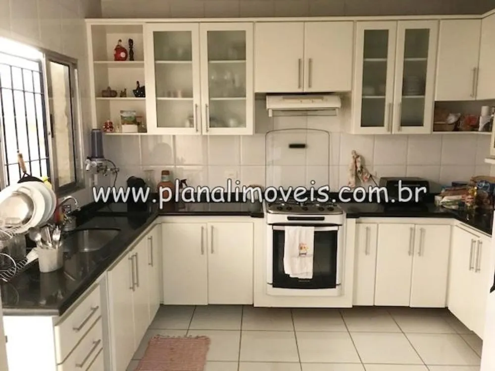 Casa, 3 quartos, 252 m² - Foto 11