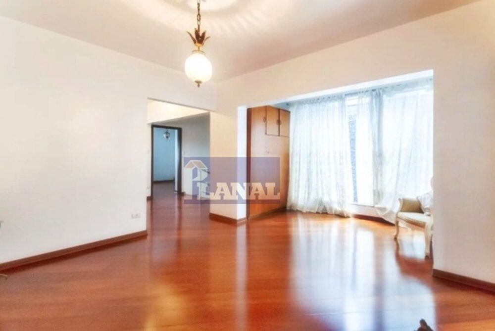 Sobrado, 3 quartos, 303 m² - Foto 1