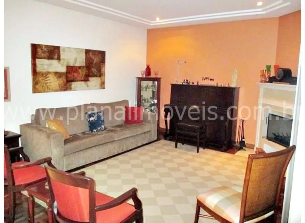 Sobrado, 3 quartos, 700 m² - Foto 1
