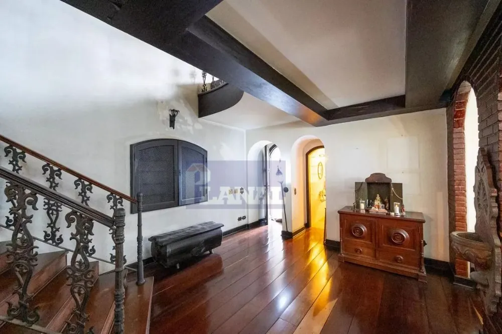 Sobrado, 3 quartos, 372 m² - Foto 1