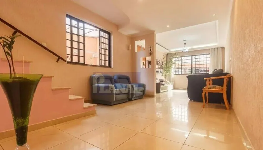 Sobrado, 3 quartos, 238 m² - Foto 1