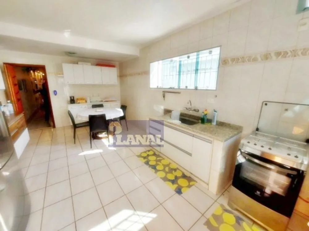 Sobrado, 3 quartos, 273 m² - Foto 9