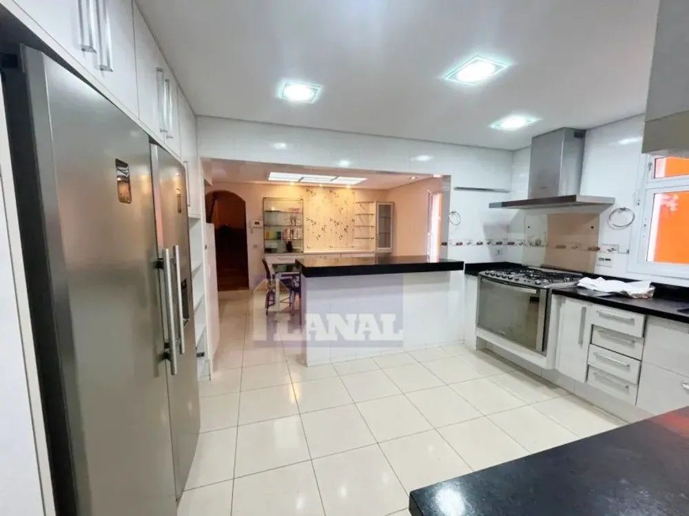 Sobrado, 5 quartos, 228 m² - Foto 4