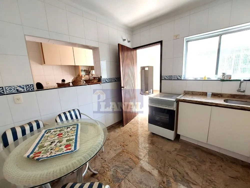 Sobrado, 4 quartos, 335 m² - Foto 1