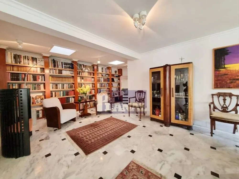 Sobrado, 8 quartos, 1000 m² - Foto 2