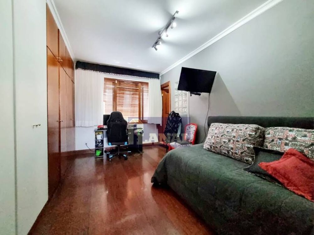 Sobrado, 8 quartos, 1000 m² - Foto 1