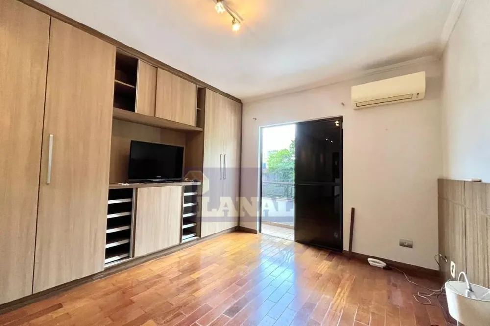 Sobrado, 3 quartos, 244 m² - Foto 2
