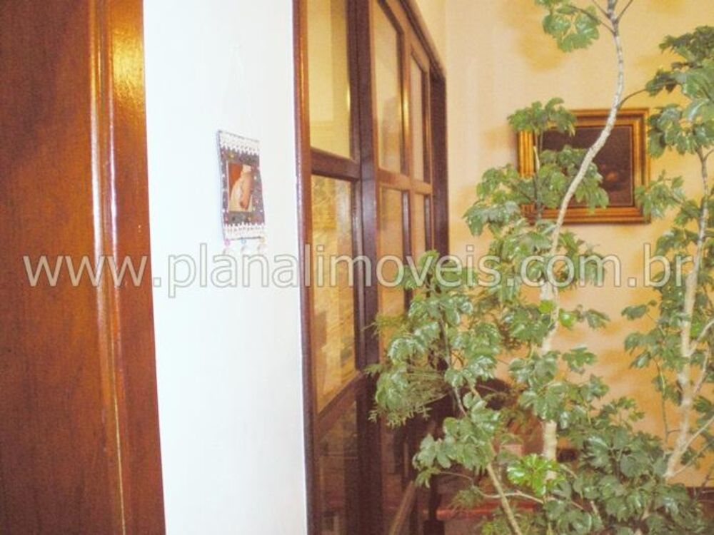 Casa, 2 quartos, 239 m² - Foto 1