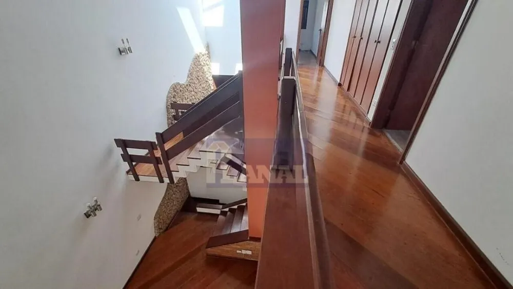 Sobrado, 3 quartos, 388 m² - Foto 1