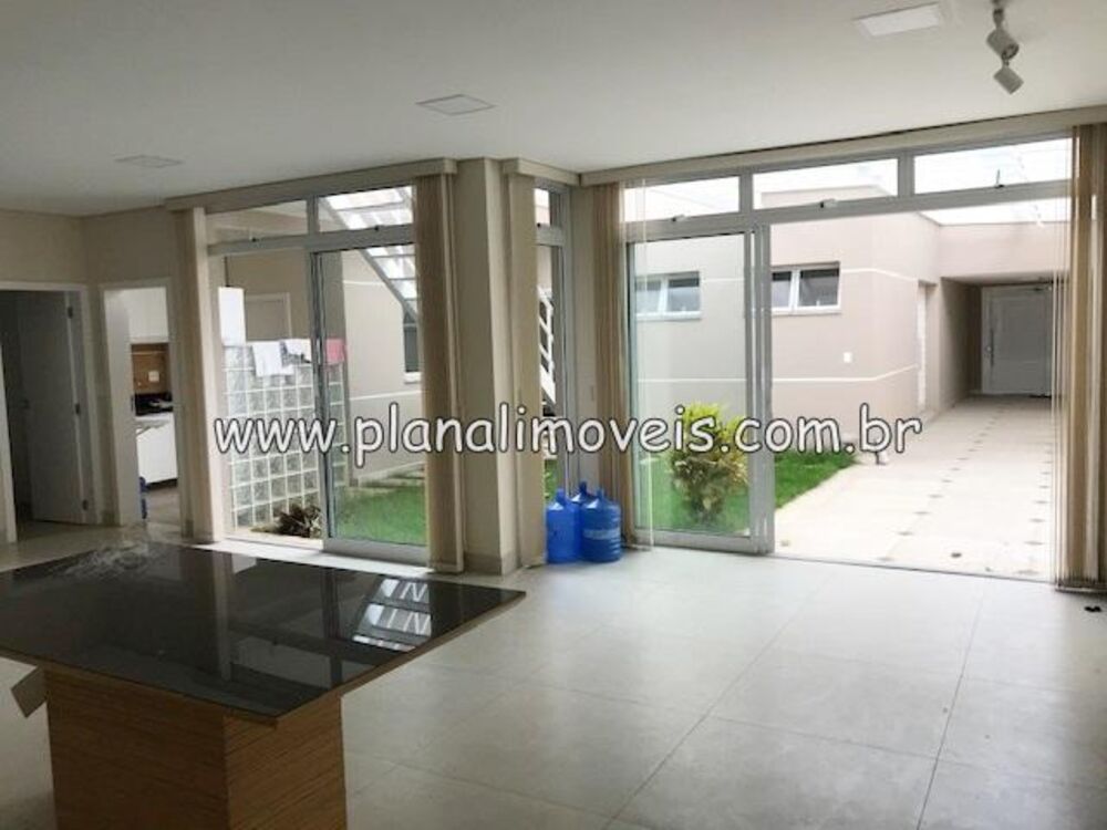 Sobrado, 5 quartos, 231 m² - Foto 1