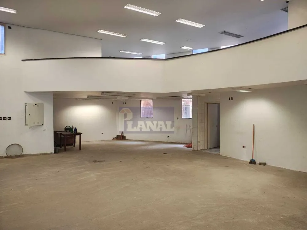 Prédio Inteiro, 1073 m² - Foto 1