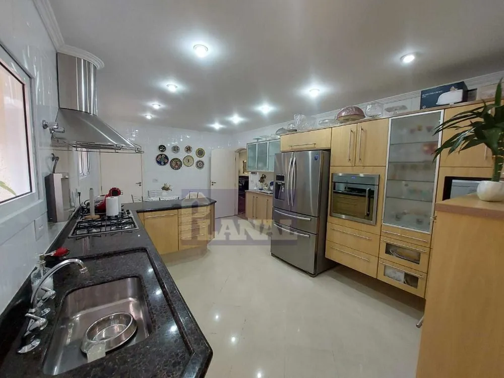 Sobrado, 4 quartos, 327 m² - Foto 4