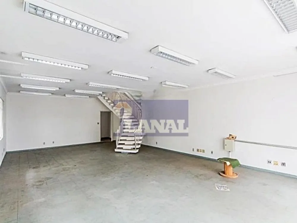 Sobrado, 3 quartos, 470 m² - Foto 1