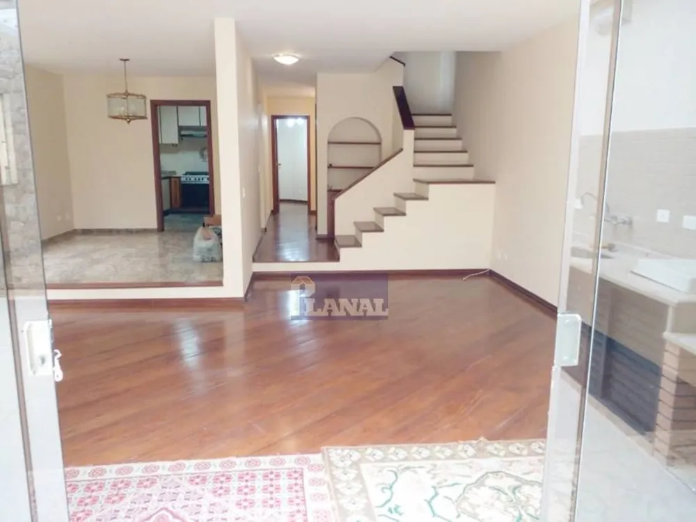 Sobrado, 3 quartos, 184 m² - Foto 1