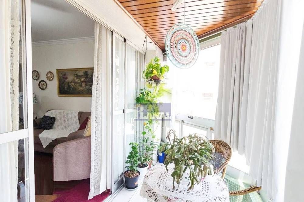 Apartamento à venda com 3 quartos, 110m² - Foto 3