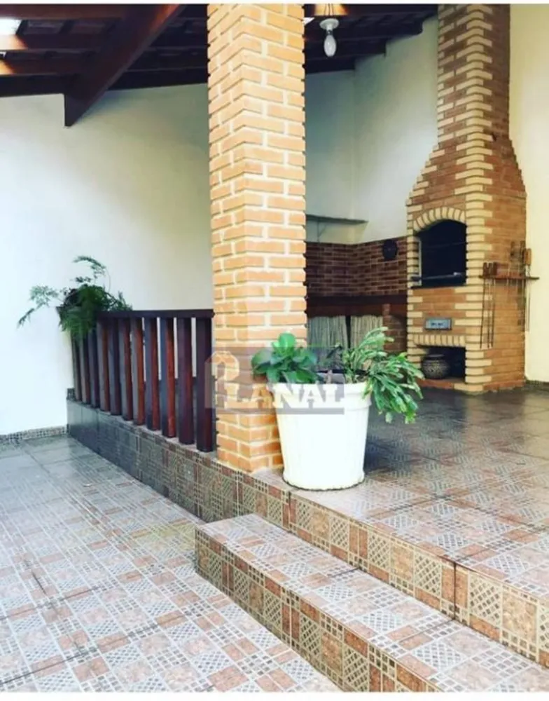 Casa, 3 quartos, 132 m² - Foto 1