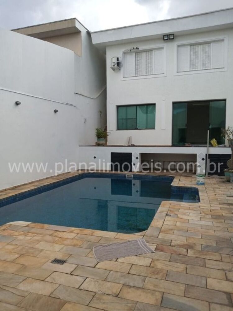 Sobrado à venda com 4 quartos, 250m² - Foto 3