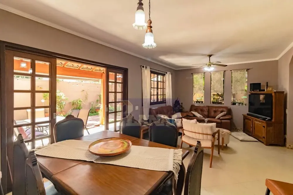 Sobrado, 3 quartos, 225 m² - Foto 1
