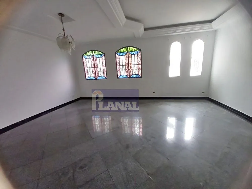 Casa, 3 quartos, 194 m² - Foto 2