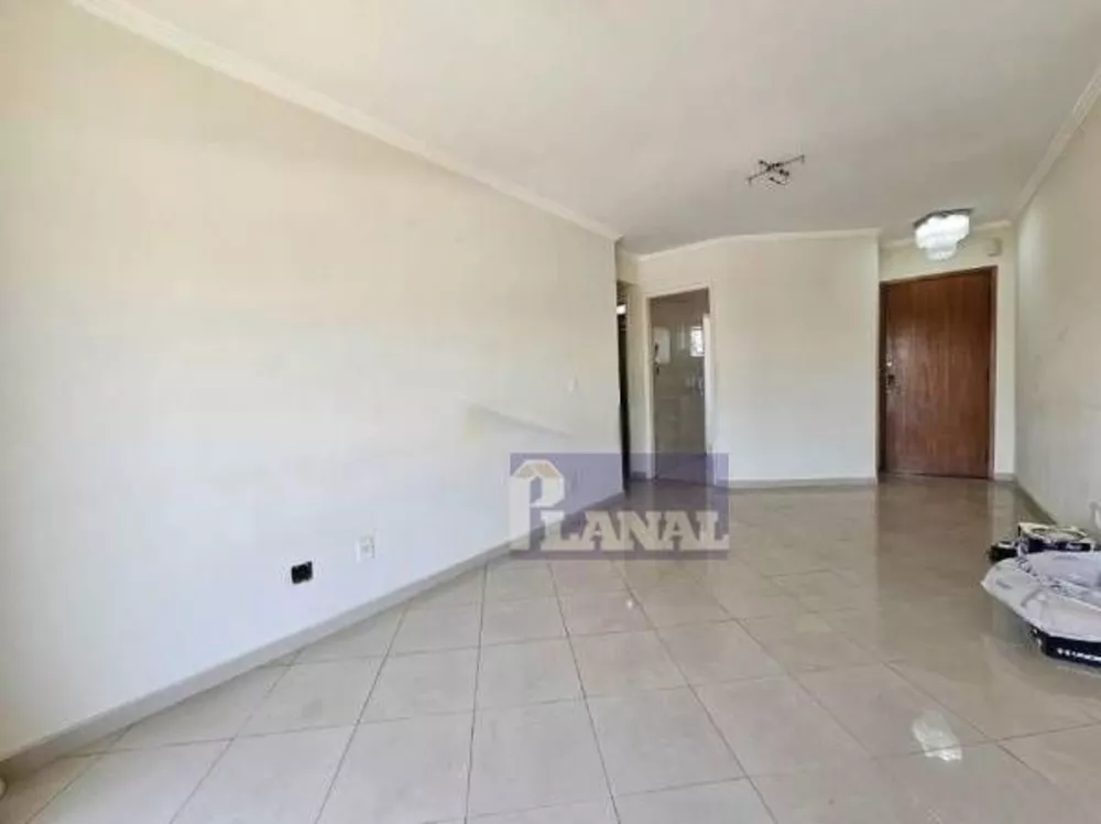 Apartamento à venda com 3 quartos, 72m² - Foto 2