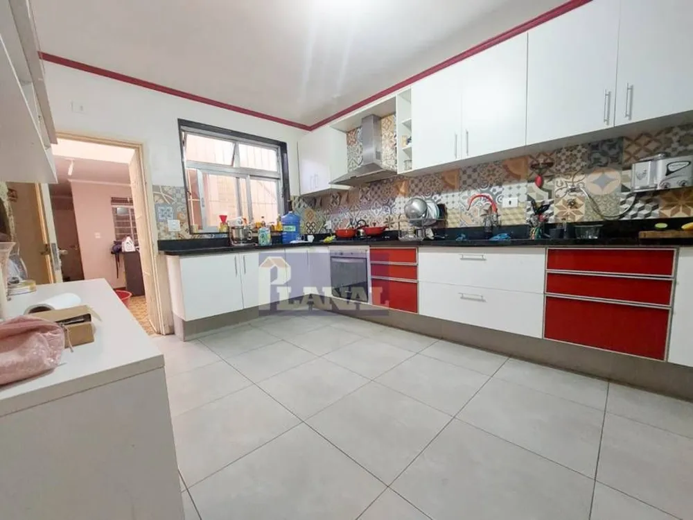 Sobrado, 4 quartos, 369 m² - Foto 1