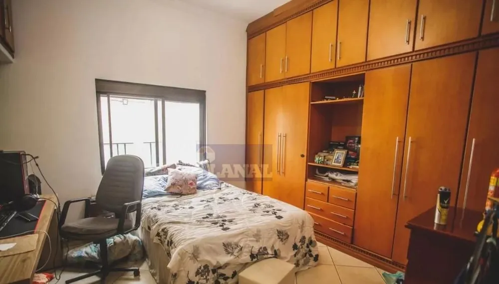 Casa, 4 quartos, 251 m² - Foto 2