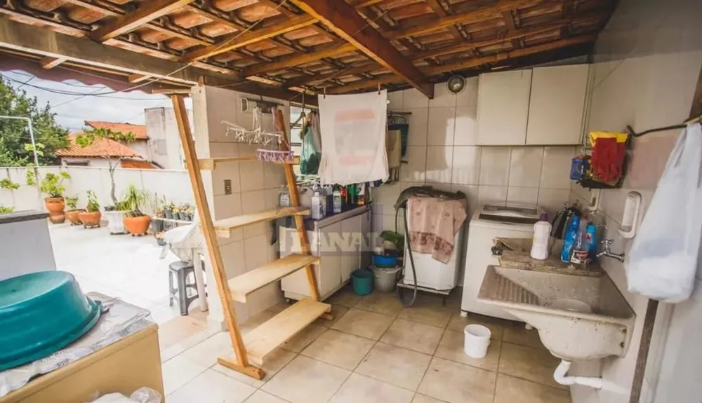 Casa, 4 quartos, 251 m² - Foto 2